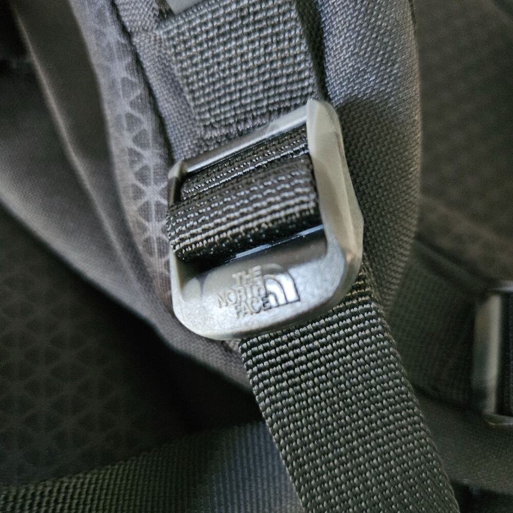 The North Face Stalwart Savage Logo Backpack Gray & Black 26L‎ 15" Laptop Bag - Picture 11 of 16